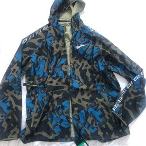 COPY - Nike hooded running jacket